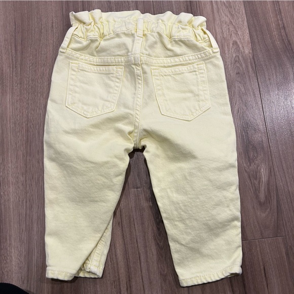 ☀️ 3/$15 Gap Baby Ruffle Paper-bag Waist Jeans Yellow Glow - Picture 2 of 4